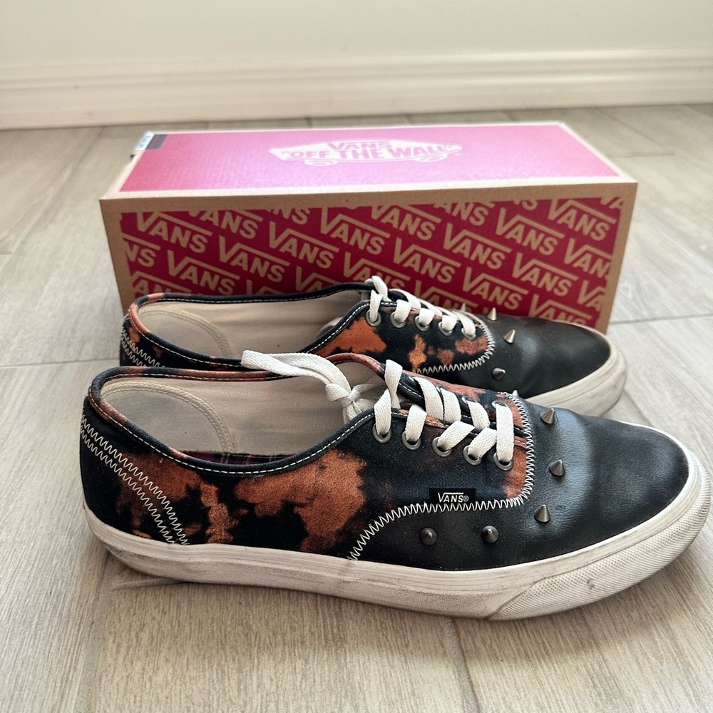Vans Authentic with spikes size 11